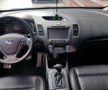 Kia K3 2015 - Bán Kia K3 sản xuất 2015, màu trắng 