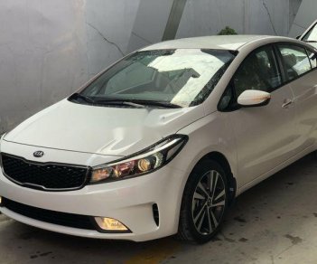 Kia Cerato 2018 - Bán ô tô Kia Cerato sản xuất năm 2018, màu trắng, giá tốt