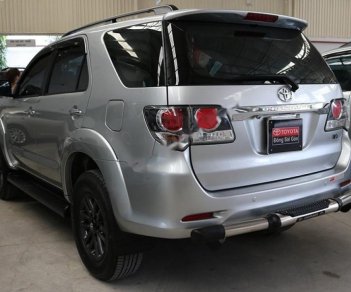 Toyota Fortuner 2.7V 4X2 AT 2016 - Cần bán lại xe Toyota Fortuner 2.7V 4X2 AT năm sản xuất 2016, màu bạc