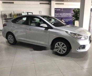 Hyundai Accent 2018 - Cần bán Hyundai Accent năm sản xuất 2018, màu bạc giá tốt