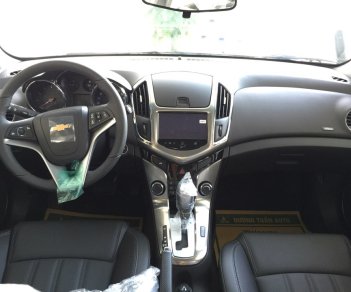 Chevrolet Cruze  LT 1.6 MT 2018 - Bán giá vốn xe Cruze mới 100%. Chỉ 129tr lấy xe, LH 0902390638