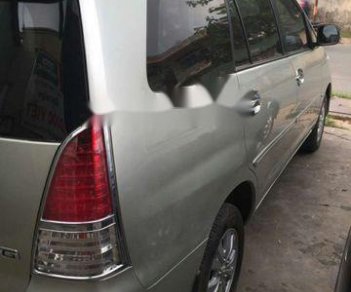 Toyota Innova 2009 - Bán Toyota Innova đời 2009, màu bạc xe gia đình, giá chỉ 415 triệu