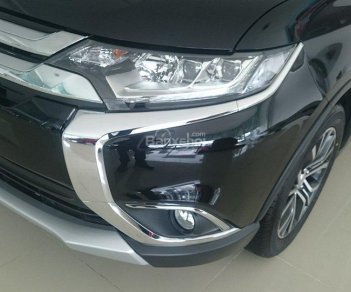 Mitsubishi Outlander CVT 2018 - Bán Mitsubishi Outlander 2.0 CVT màu đen, hỗ trợ vay 85%, tặng phụ kiện Body Kits 15 triệu tại Quảng Trị