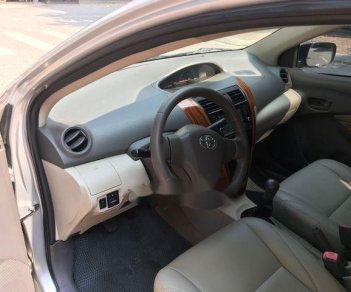 Toyota Vios  1.5 E  2011 - Bán ô tô Toyota Vios 1.5 E đời 2011, màu bạc, giá tốt