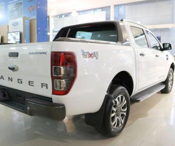 Ford Ranger Wildtrak 2.2L 4x4 AT 2018 - Cần bán xe Ford Ranger Wildtrak 2.2L 4x4 AT đời 2018, màu trắng, nhập khẩu nguyên chiếc