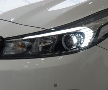 Kia Cerato AT 1.6 2018 - Bán Kia Cerato - hỗ trợ vay trả góp 90% giá trị xe - LH: 0986530504