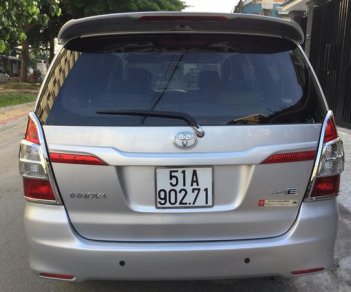 Toyota Innova E 2014 - Cần bán Toyota Innova E đời 2014, màu bạc