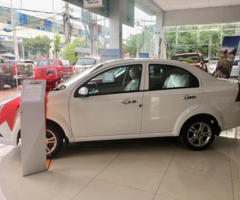 Chevrolet Aveo LT 2018 - Chỉ trong tháng 5/2018, Chevrolet Aveo giảm thẳng 60 triệu tiền mặt, lãi suất ngân hàng chỉ 0.58%