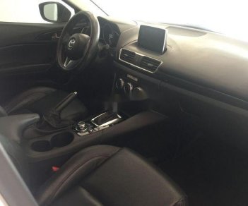 Mazda 3 2015 - Cần bán Mazda 3 sản xuất năm 2015, màu trắng, 605tr