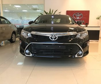 Toyota Camry 2.5Q 2018 - Bán Camry 2.5Q màu đen - Model 2018 - Ưu đãi lớn, trả góp 90%, nhận xe ngay. Hotline: 0898.16.8118