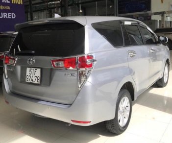 Toyota Innova E 2016 - Bán ô tô Toyota Innova E đời 2016, màu bạc, giá chỉ 690 triệu