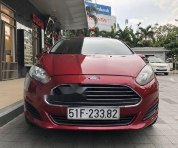 Ford Fiesta 2015 - Bán Ford Fiesta sản xuất năm 2015, màu đỏ xe gia đình