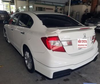 Honda Civic 2.0 2015 - Bán ô tô Honda Civic 2.0 sản xuất năm 2015, màu trắng, xe nhập xe gia đình, giá tốt