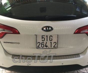 Kia Sorento 2016 - Cần bán Kia Sorento sản xuất năm 2016, màu trắng, giá 839tr