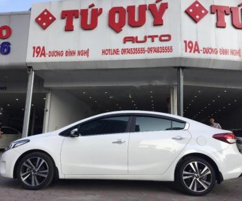 Kia Cerato 1.6 AT 2017 - Cần bán xe Kia Cerato 1.6 AT 2017, màu trắng, 625tr