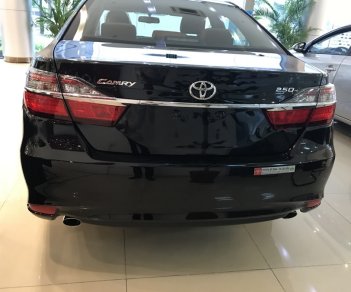 Toyota Camry 2.5Q 2018 - Bán Camry 2.5Q màu đen - Model 2018 - Ưu đãi lớn, trả góp 90%, nhận xe ngay. Hotline: 0898.16.8118