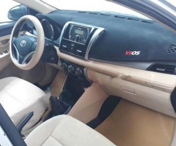 Toyota Vios 1.5E 2015 - Cần bán gấp Toyota Vios 1.5E năm sản xuất 2015, màu bạc  