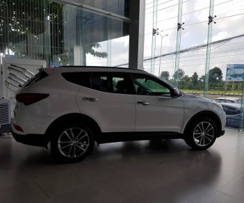 Hyundai Santa Fe 2.2   2018 - Cần bán xe Hyundai Santa Fe 2.2 full dầu năm 2018