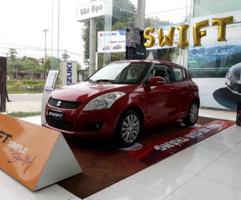 Suzuki Swift 1.4AT 2017 - Bán gấp xe Suzuki Swift đỏ, tặng ngay 110 triệu tiền mặt