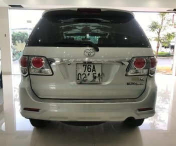 Toyota Fortuner 2014 - Cần bán lại xe Toyota Fortuner năm sản xuất 2014, màu bạc số tự động