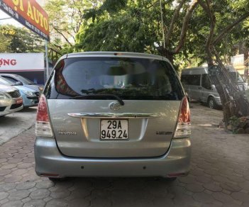 Toyota Innova   2.0G MT 2011 - Bán ô tô Toyota Innova 2.0G MT sản xuất năm 2011, màu bạc, 485tr