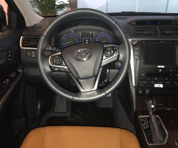 Toyota Camry 2.5Q 2018 - Bán Camry 2.5Q màu đen - Model 2018 - Ưu đãi lớn, trả góp 90%, nhận xe ngay. Hotline: 0898.16.8118