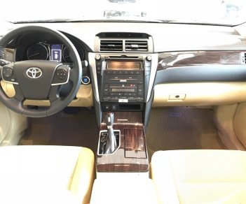 Toyota Camry 2.0E 2018 - Bán Camry 2.0E màu nâu vàng - Model 2018 - Ưu đãi lớn, trả góp 90%, nhận xe ngay