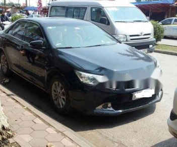 Toyota Camry 2.0 E  2015 - Bán ô tô Toyota Camry 2.0 E năm 2015, màu đen chính chủ, giá tốt