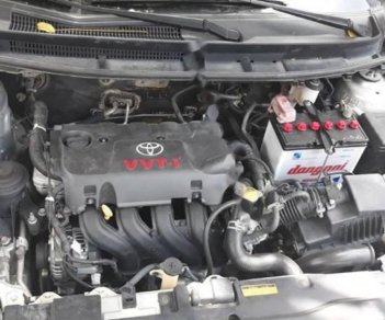 Toyota Vios 1.5E 2015 - Cần bán gấp Toyota Vios 1.5E năm sản xuất 2015, màu bạc  