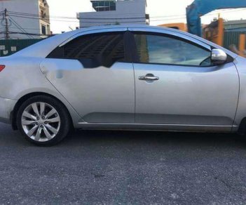 Kia Forte 2010 - Cần bán lại xe Kia Forte năm sản xuất 2010, màu bạc, giá tốt