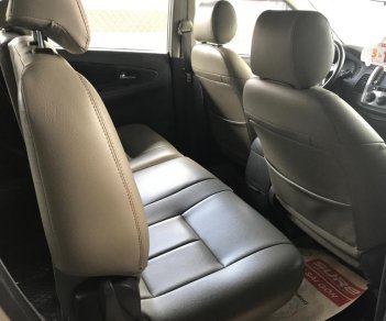 Toyota Innova 2.0E 2013 - Bán Innova E 2013, màu vàng cát