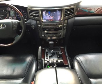 Lexus LX 570 2013 - Cần bán Lexus LX 570 2013, màu trắng, xe nhập Mỹ, biển Hà Nội