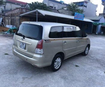 Toyota Innova  2.0G 2009 - Bán Toyota Innova 2.0G đời 2009, màu bạc xe gia đình, giá chỉ 425 triệu