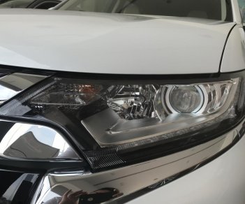 Mitsubishi Outlander 2.0 STD 2018 - Bán Mitsubishi Outlander 2.0 STD 808 triệu, hỗ trợ giá tốt nhất Hà Nội