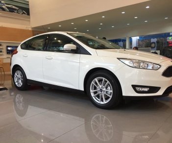 Ford Focus 2018 - Bán Focus 1.5 Ecoboost giá rẻ, hỗ trợ mua trả góp lãi suất ưu đãi