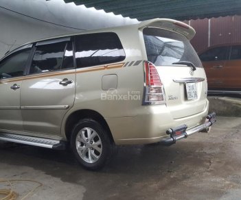 Toyota Innova G  2006 - Cần bán xe Toyota Innova G ĐK cuối 2006, đầy đủ tiện ích, xe gia đình sử dụng, không kinh doanh, giá 375tr. Chính chủ