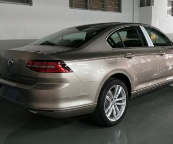 Volkswagen Passat GP 2017 - Cần bán Volkswagen Passat GP nhập nhập khẩu, mới 100% - chỉ cần 400 triệu đem xe về ngay