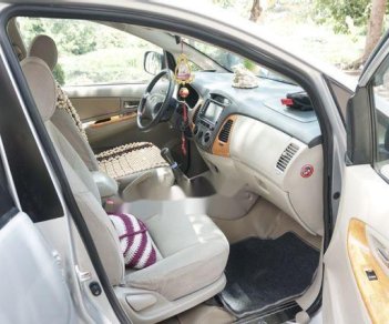 Toyota Innova 2011 - Bán ô tô Toyota Innova sản xuất 2011, màu bạc, giá chỉ 428 triệu