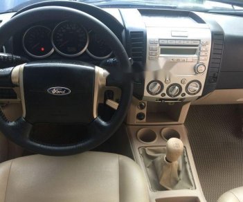 Ford Everest MT 2011 - Cần bán lại xe Ford Everest MT đời 2011, màu đen, giá tốt