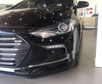 Hyundai Elantra   2018 - Bán xe Hyundai Elantra năm 2018, màu đen, giá 560tr