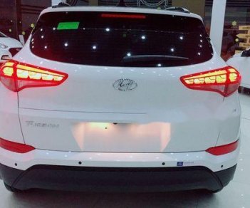Hyundai Tucson 2018 - Cần bán xe Hyundai Tucson đời 2018, màu trắng, 828tr