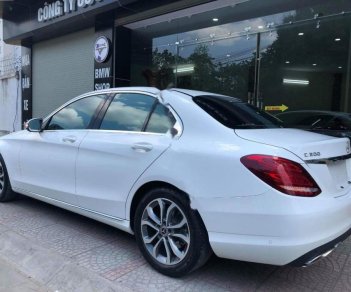 Mercedes-Benz C class C200 2017 - Bán Mercedes C200 2017, màu trắng