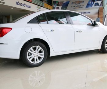 Chevrolet Cruze 2018 - Bán Cruze số sàn, màu trắng quá đẹp, giá chỉ 589tr. Gọi ngay để được hưởng nhiều ưu đãi giá trị