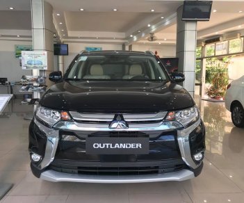 Mitsubishi Outlander 2.0 CVT Premium 2018 - Bán Mitsubishi 2.0 CVT Premium đời 2018, giá tốt