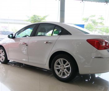 Chevrolet Cruze 2018 - Bán Cruze số sàn, màu trắng quá đẹp, giá chỉ 589tr. Gọi ngay để được hưởng nhiều ưu đãi giá trị