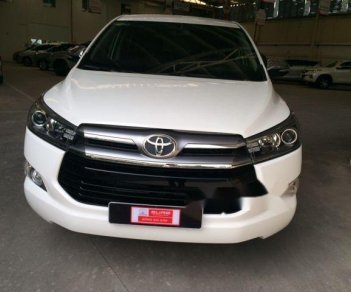 Toyota Innova   V 2017 - Cần bán lại xe Toyota Innova V đời 2017, màu trắng, giá tốt