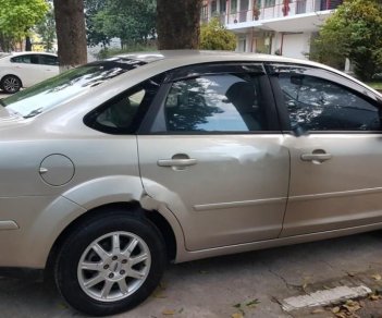 Ford Focus 1.8 MT 2008 - Bán Ford Focus 1.8 MT sản xuất năm 2008, màu vàng còn mới, giá chỉ 260 triệu