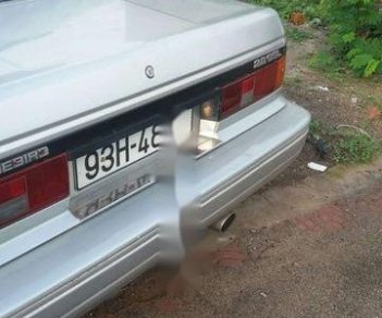 Nissan Bluebird 1990 - Cần bán lại xe Nissan Bluebird đời 1990, màu bạc