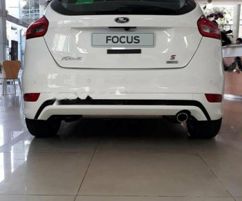 Ford Focus Sport 1.5L 2018 - Bán xe Ford Focus Sport 1.5L đời 2018, màu trắng, 738tr