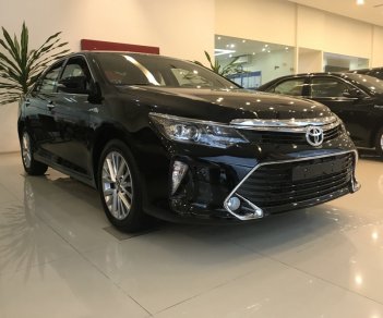 Toyota Camry 2.5Q 2018 - Bán Camry 2.5Q màu đen - Model 2018 - Ưu đãi lớn, trả góp 90%, nhận xe ngay. Hotline: 0898.16.8118